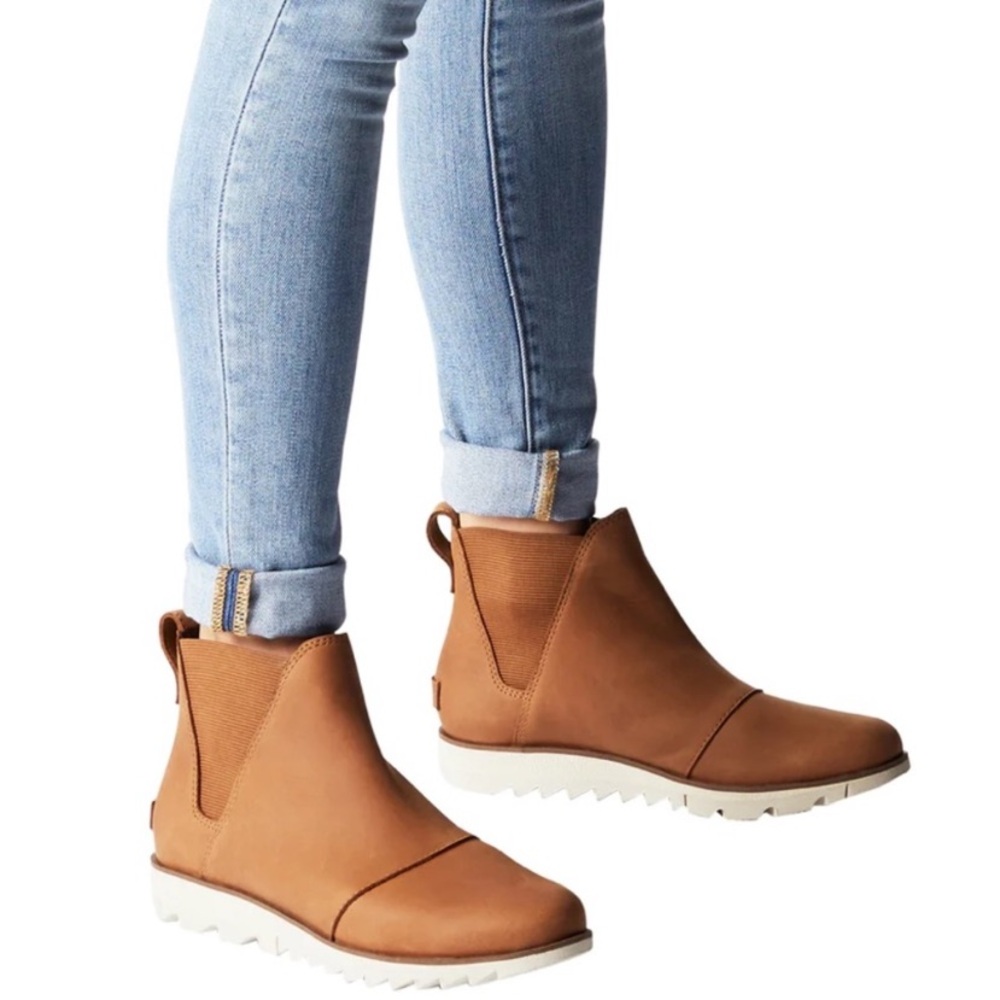 Sorel Harlow Chelsea Boots